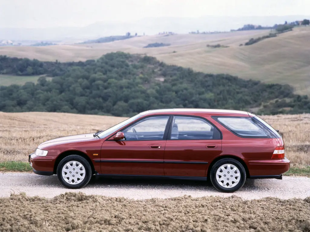 Honda Accord (CE1, CE2) 5 поколение, универсал (05.1994 - 01.1996)